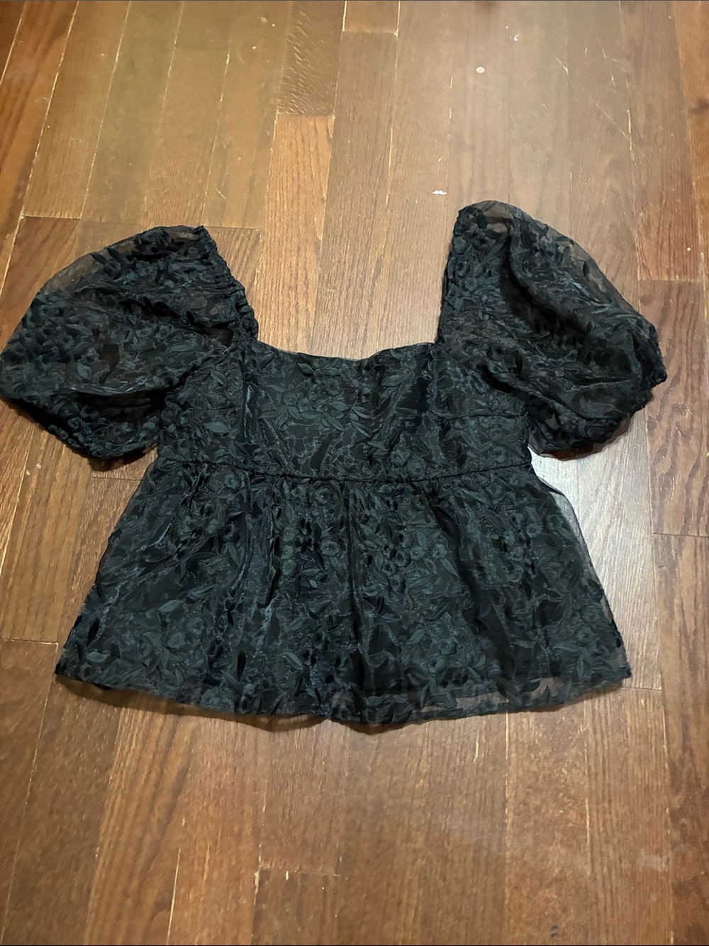 Francesca's Collections Black Lace Puff-Sleeve Square Neck Top